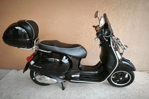Piaggio Vespa 300 GTS SUPER