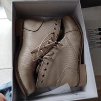 stivaletti nuovi beige n. 44