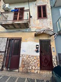 2 LOCALI A PALERMO