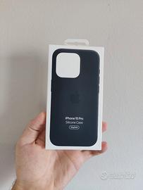 Cover Apple Silicon Case – iPhone 15 Pro – Black