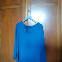 Camicia blu petrolio con profili raso nero