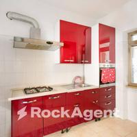 PORZIONE DI VILLINO CON AMPIO GIARDINO