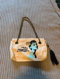 Pochette Fun is not Expensive