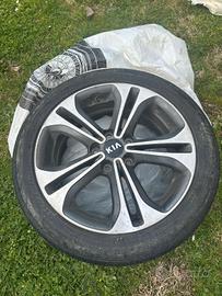 4 cerchi in lega 16 pollici Kia Cee'd con gomme 