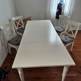 Tavolo allungabile + 4 sedie e cuscini Ikea