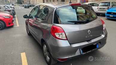 Renault Clio 1.2 16V Dynamique - 2011