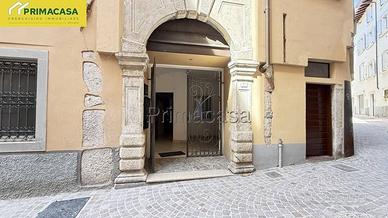 Immobile di 221 m² con 5 locali a Toscolano-Madern