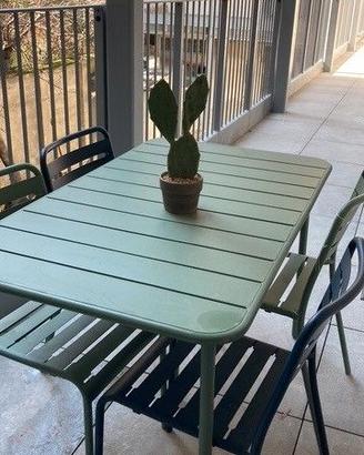 Tavolo balcone con 4 sedie