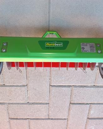 aeratore con ruote 32cm con aste