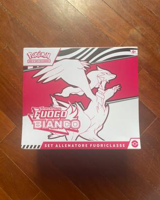 Pokemon fuoco bianco - Etb sigillato