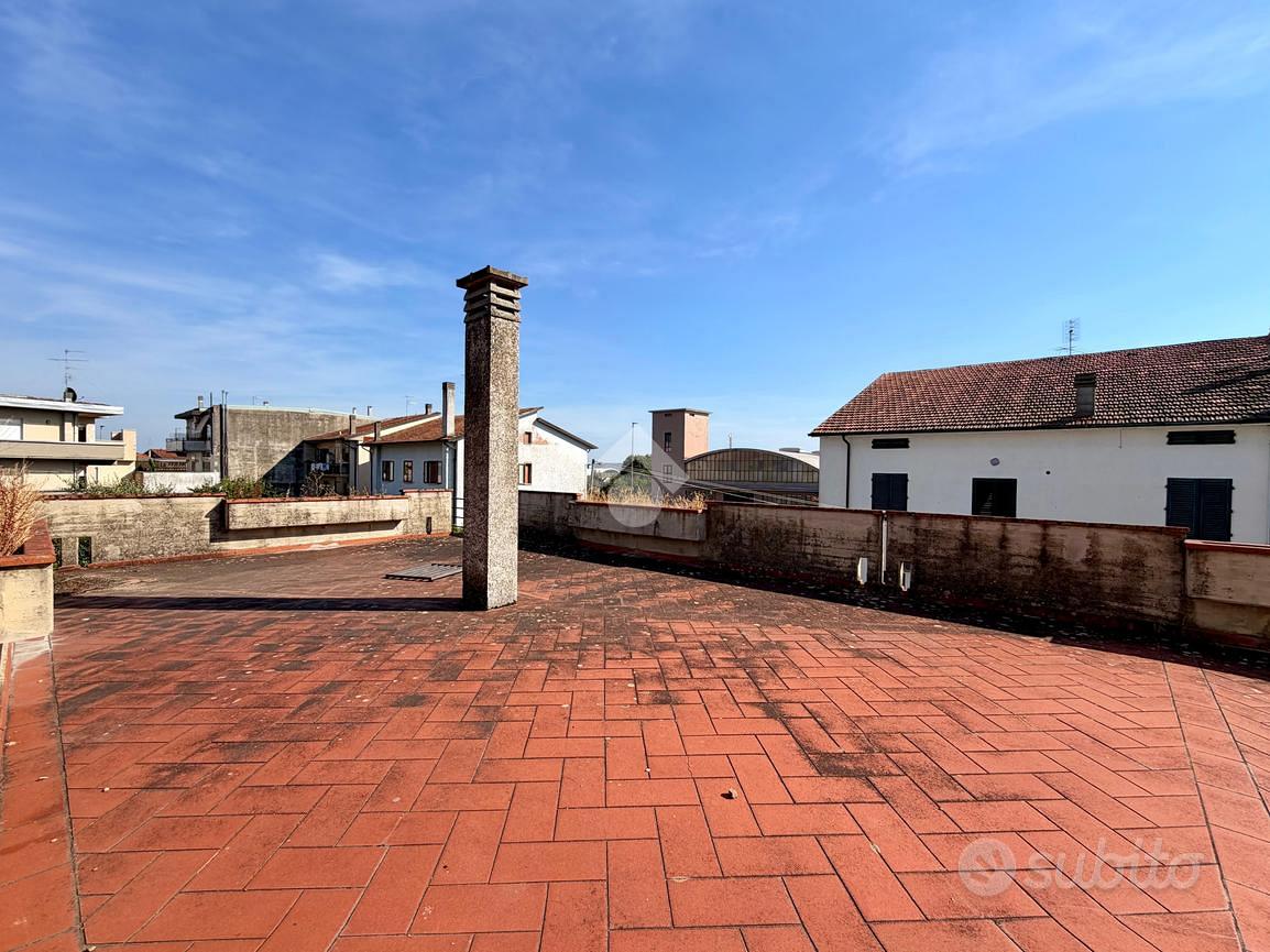 6 LOCALI A MONTEMURLO - Vista 4