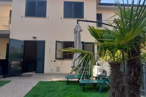 Casa Numana Sirolo vicino al centro giardino