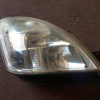 FARO FANALE ANTERIORE SINISTRO IVECO DAILY 4 SERIE