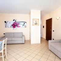 Monolocale con piscina