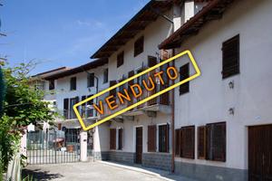 Villa di 165 m² con 5 locali a Castagneto Po