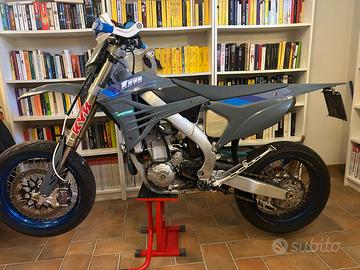 TM 450 supermotard