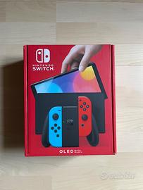 Nintendo Switch OLED ancora sigillata