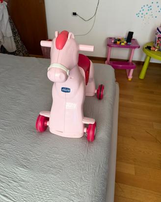 Cavallo giocattolo