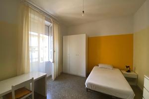 Camera con bagno privato in via Muroni (pressi)