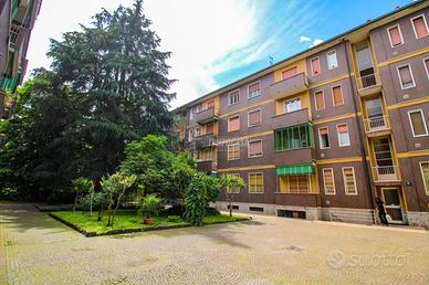 MONOLOCALE CON CUCINA SEPARATA IN VIA RAVENNA