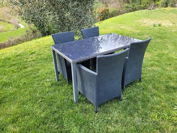 Tavolo da giardino da 6 posti e 4 poltroncine