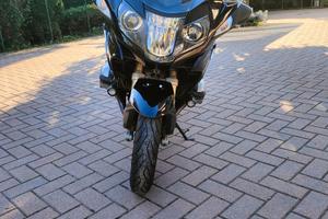 Moto BMW rt 1200 del nov. 2016 accessoriata.