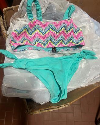 Bikini bimba usato come nuovo.