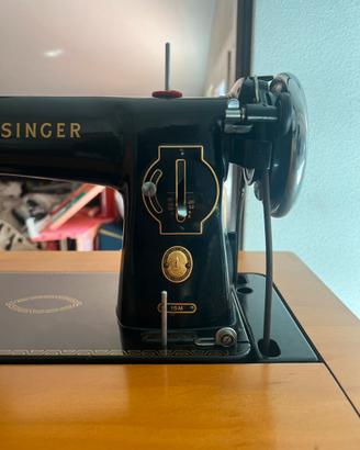 Macchina da cucire Singer anni 60
