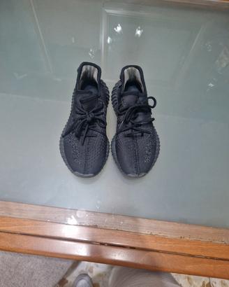 Adidas Yeezy Boost 350 V2
