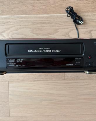 Videoregistratore JVC HR-J748