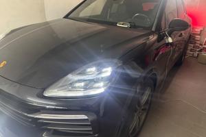 Porsche Cayenne Platinun ediion total black