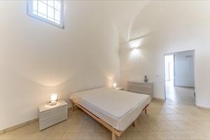 Appartamento autonomo ristrutturato con terrazzo a