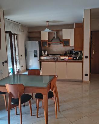 cucina completa di elettrodomestici 