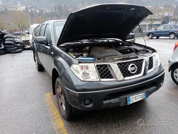 Nissan Navara 2.5 doppia cabina motore 30.000km