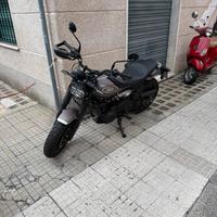 Royal Enfield Guerrilla 450 2025