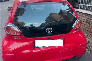 Toyota Aygo 1.0 benzina, anno 2010, 5 porte.