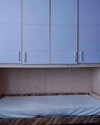 Cameretta a ponte due letti una rete estraibile