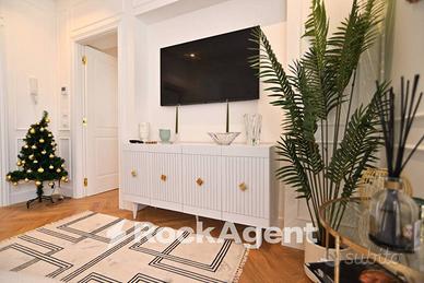 TRILOCALE RISTRUTTURATO CON SPAZIO ESTERNO