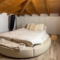 letto rotondo con materasso