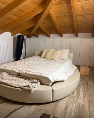 letto rotondo con materasso