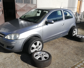 OPEL corsa 1.3 cdti 16v 2004 adatta neopatentati