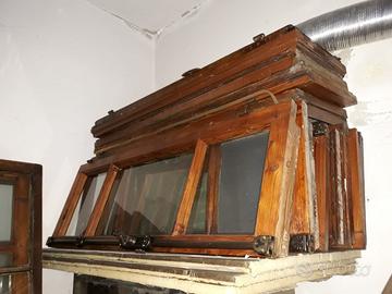 Finestre antiche in legno