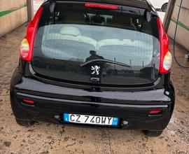 Peugeot 107 - 2006