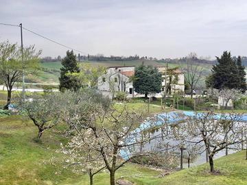Casa indipendente di 238 m² con 5 locali a Meldola