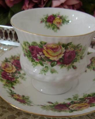 2 Tazze tea in porcellana inglese Elizabethan