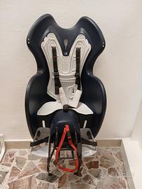 seggiolino posteriore bambini con portapacchi