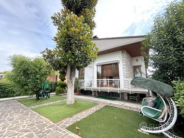 VILLA SINGOLA A CARPENEDOLO