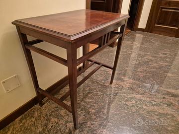 Tavolino in legno ciliegio