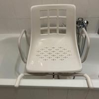 Sedile per vasca girevole