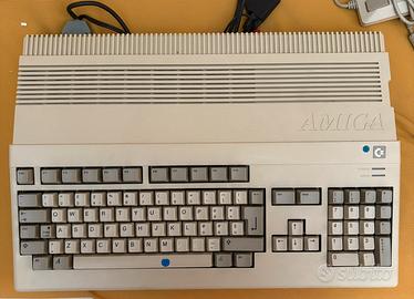 Commodore Amiga 500 completo con scatola originale